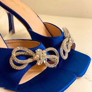 Elegant, classy & sexy women mule heels